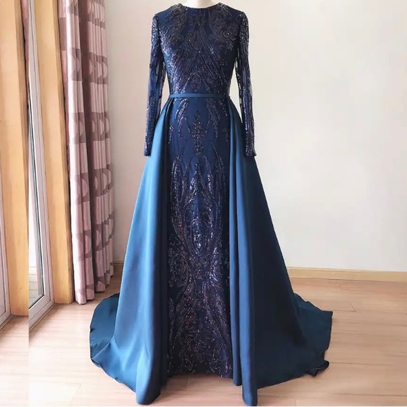 Elegant Wedding Evening Night Dress for Women with detachable Train - Picture 2 of 2